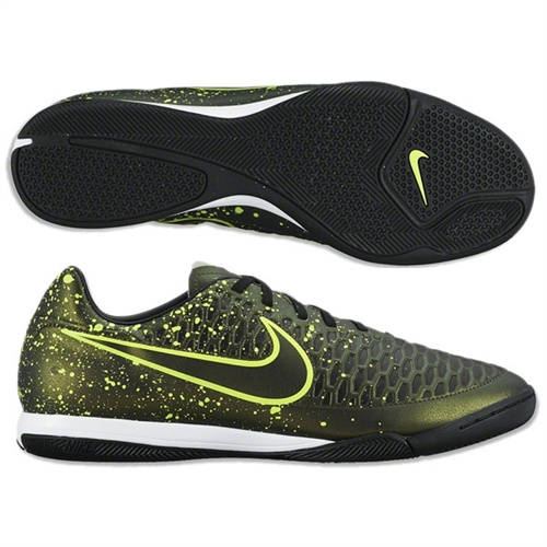 nike shoes 370