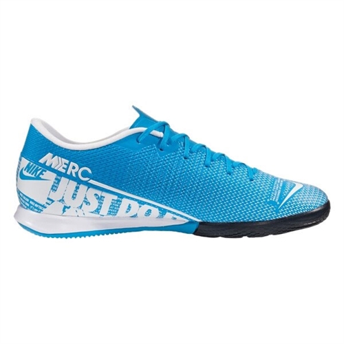 soccer shoes size 6.5